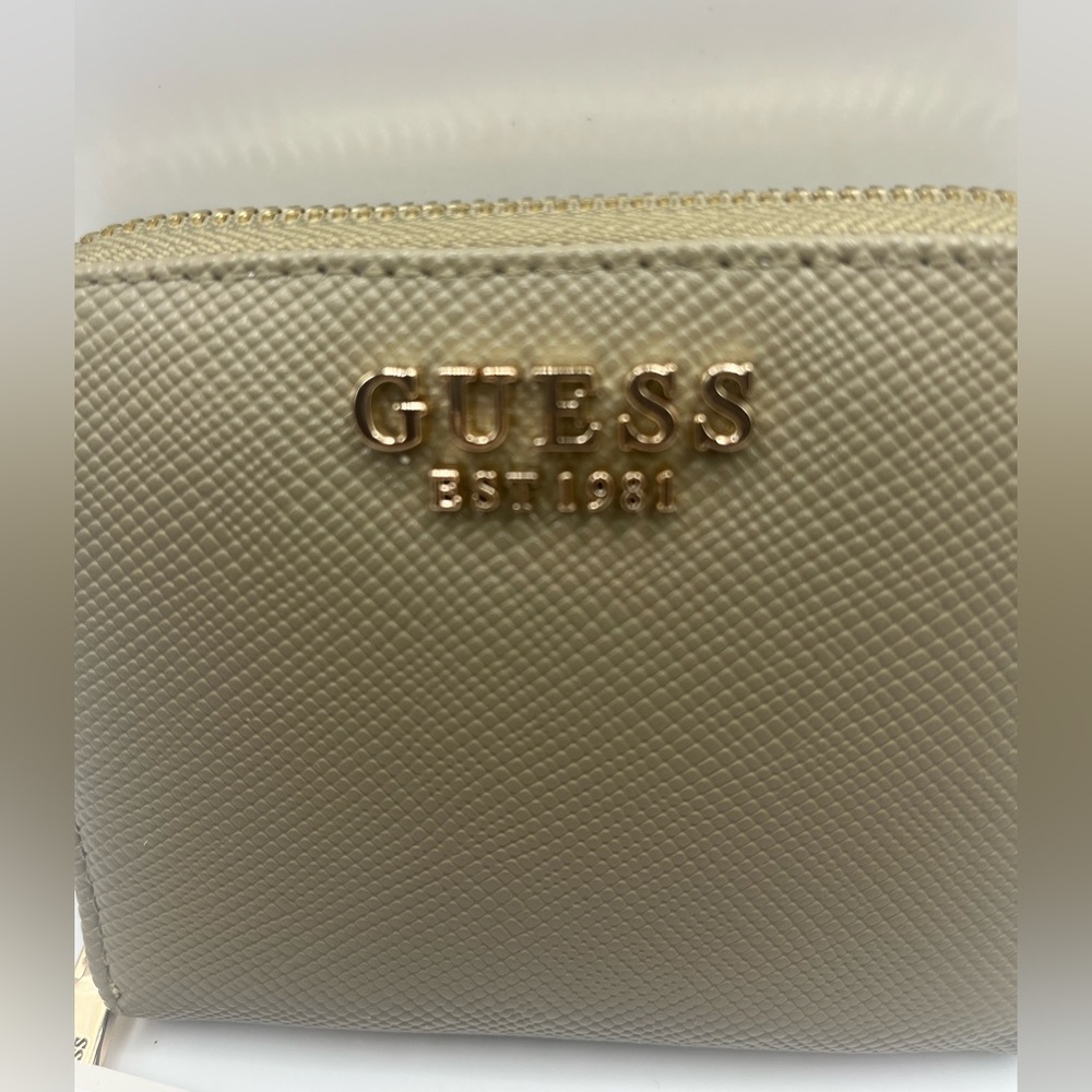 GUESS Women's Laurel Small Zip Around Wallet